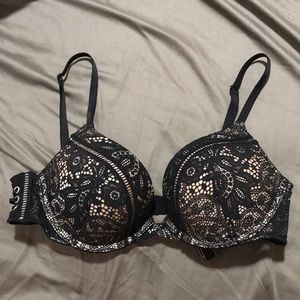 Victoria’s Secret Bombshell Bra 34B (NWOT)